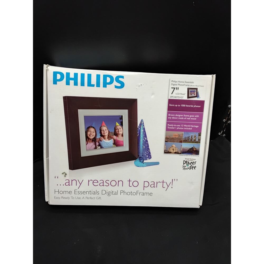 Philips 7" Home Essentials Digital Photo frame SPF3407D/G7 Brown Wood Finish